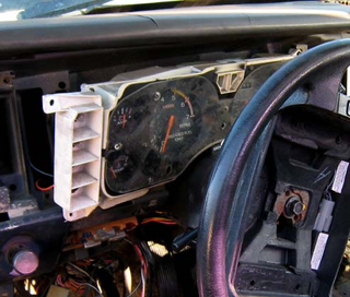 Illustration for article titled Welcome To Low-Budget Race Car Wiring Hell!